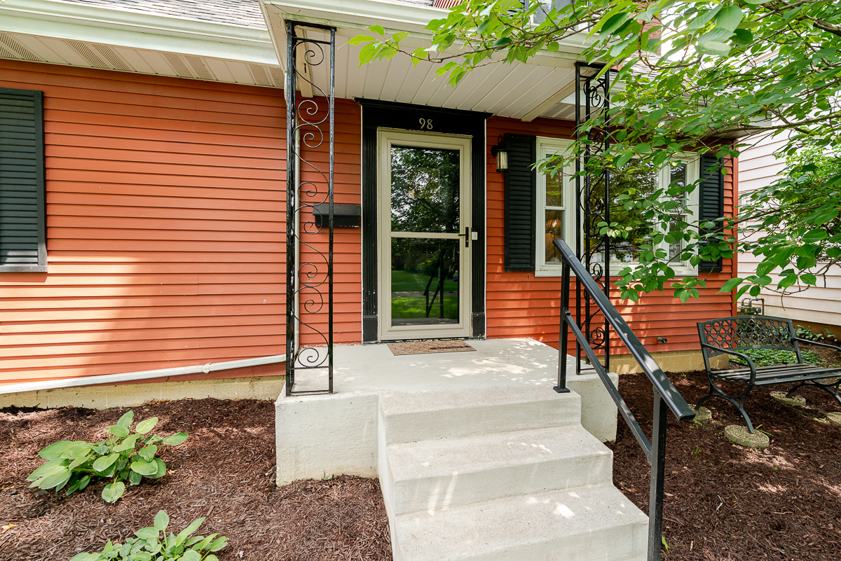 98 N Chesterfield Rd-3