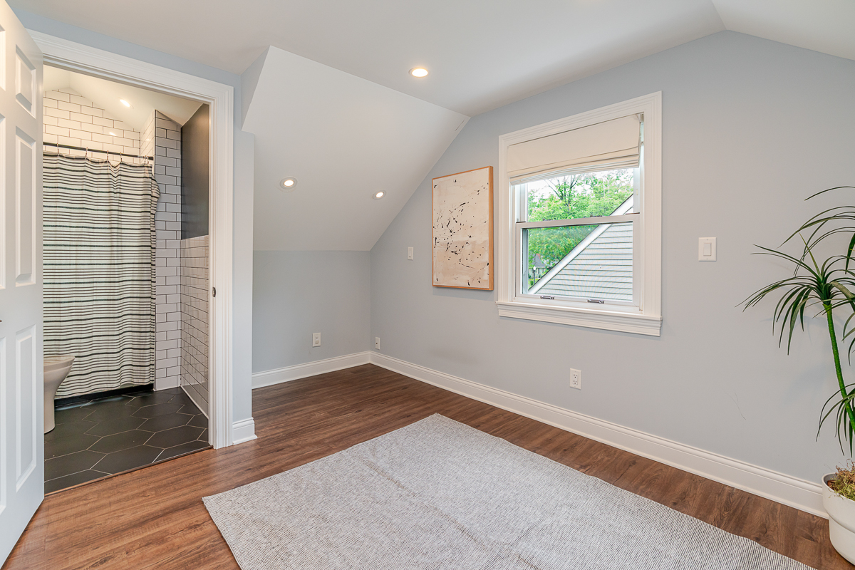 98 N Chesterfield Rd-30