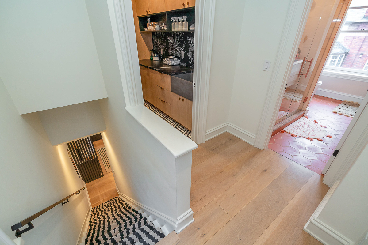275 e Beck St-75