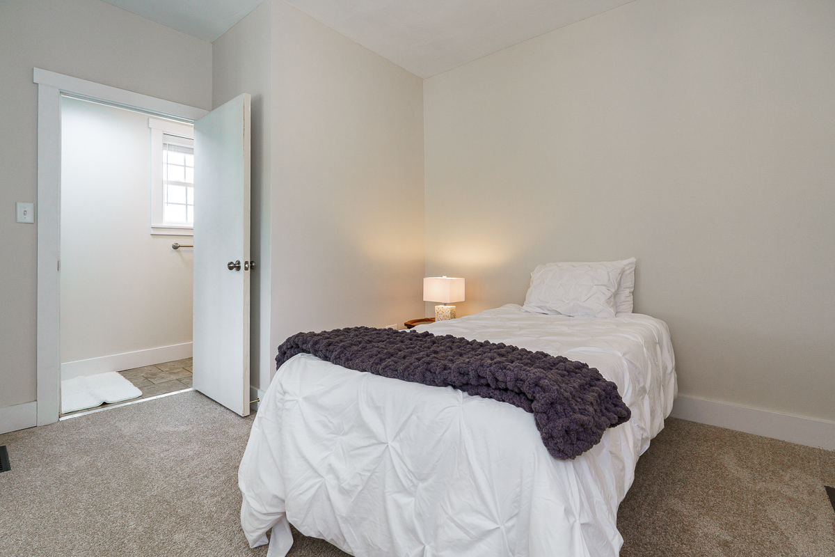 1653 Berlin Station Rd.-47