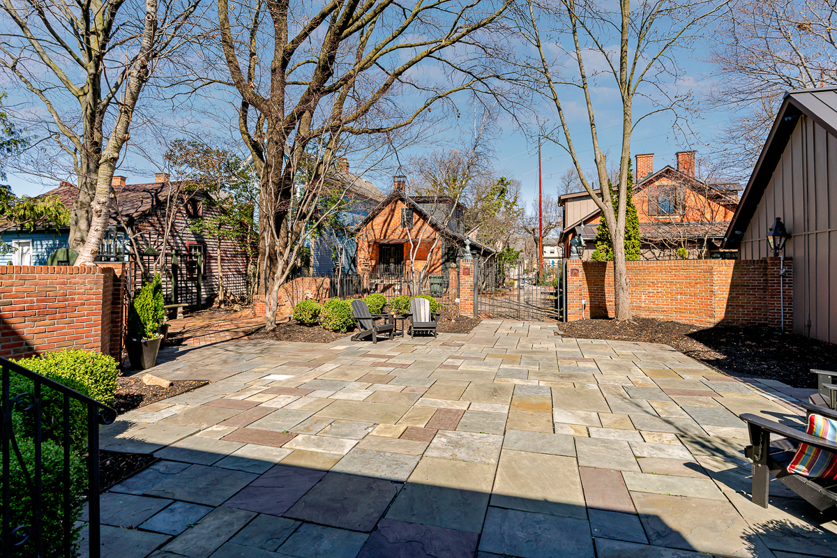 291 E Beck St ext-4