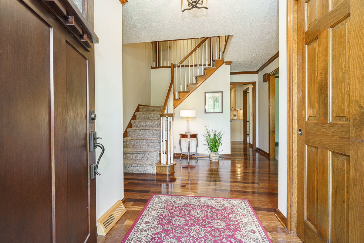 1425 Briarmeadow Dr---------2