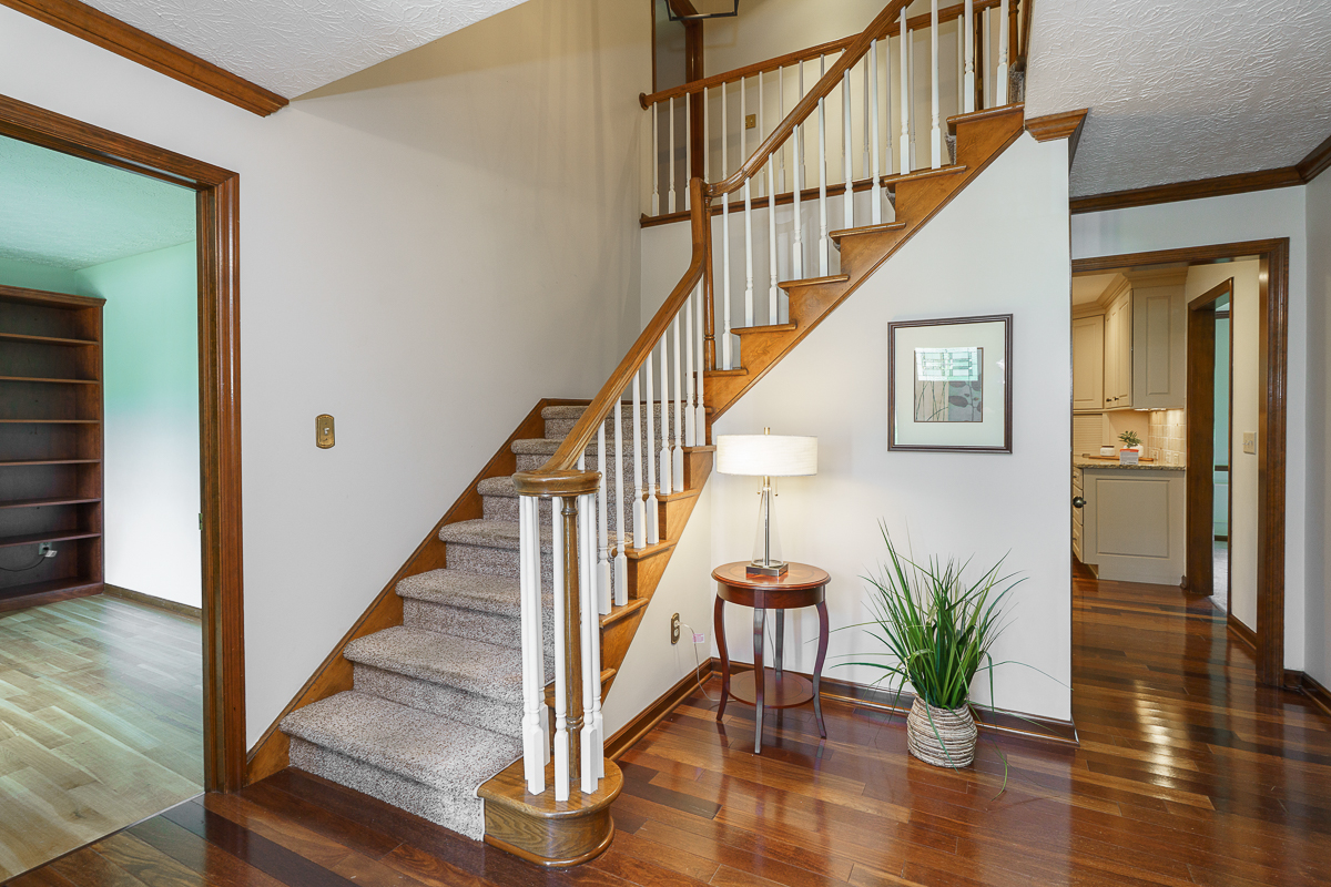 1425 Briarmeadow Dr---------3