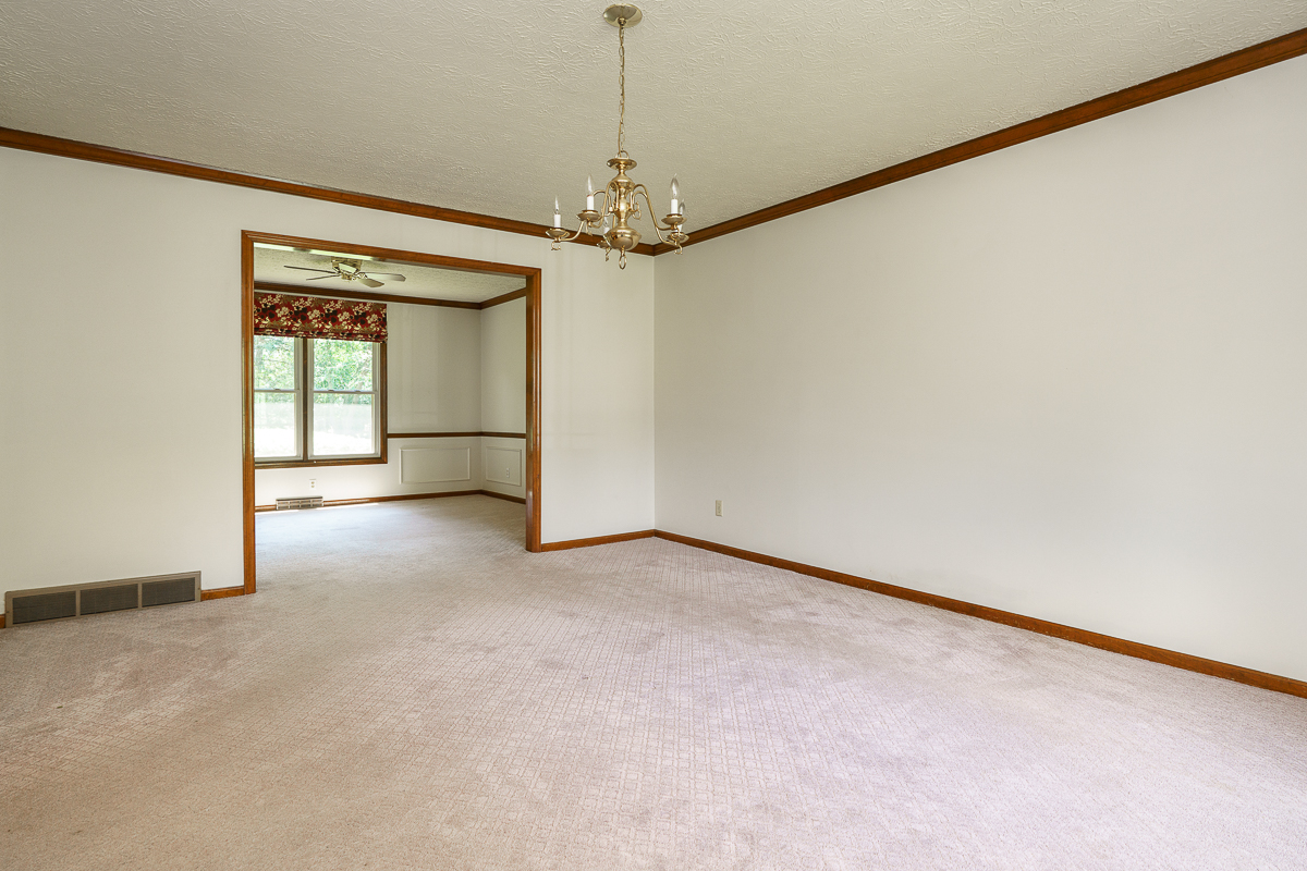 1425 Briarmeadow Dr---------7