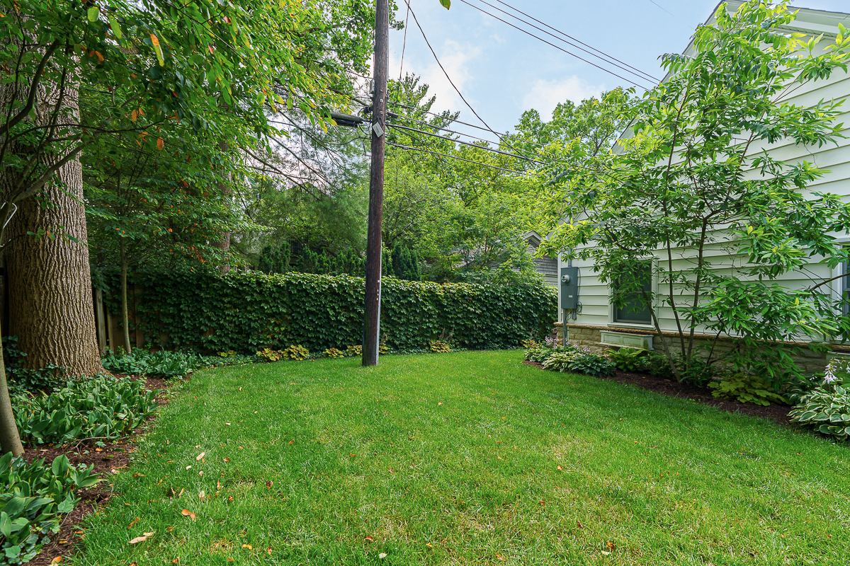 2549 Brentwood Rd EXT-12