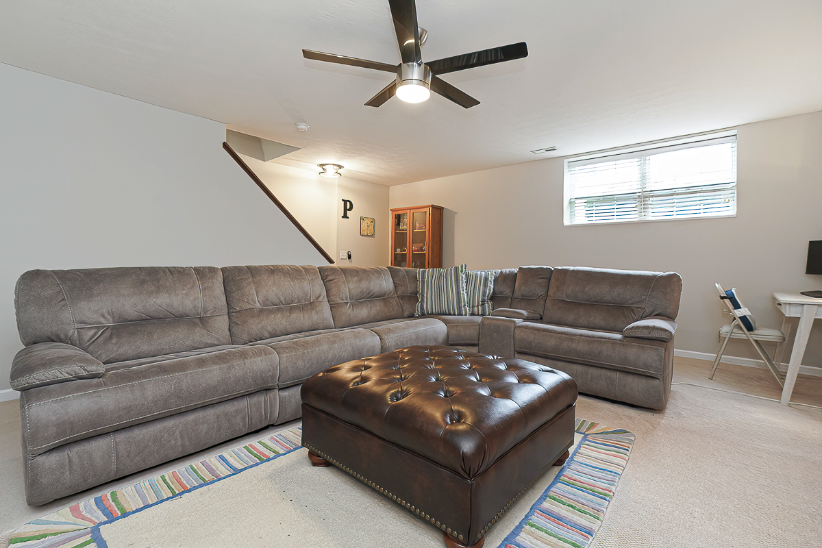 5649 Chippewa Falls St-11