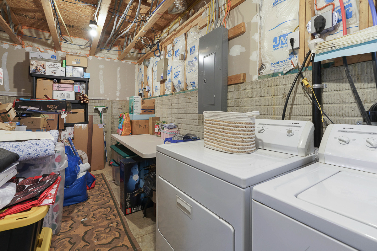 5649 Chippewa Falls St-15