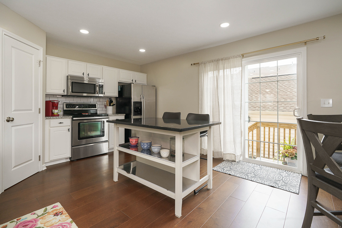 5649 Chippewa Falls St-16