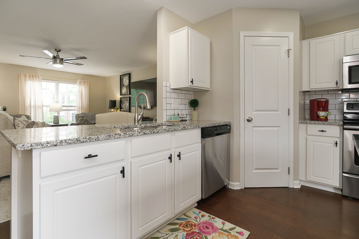 5649 Chippewa Falls St-18