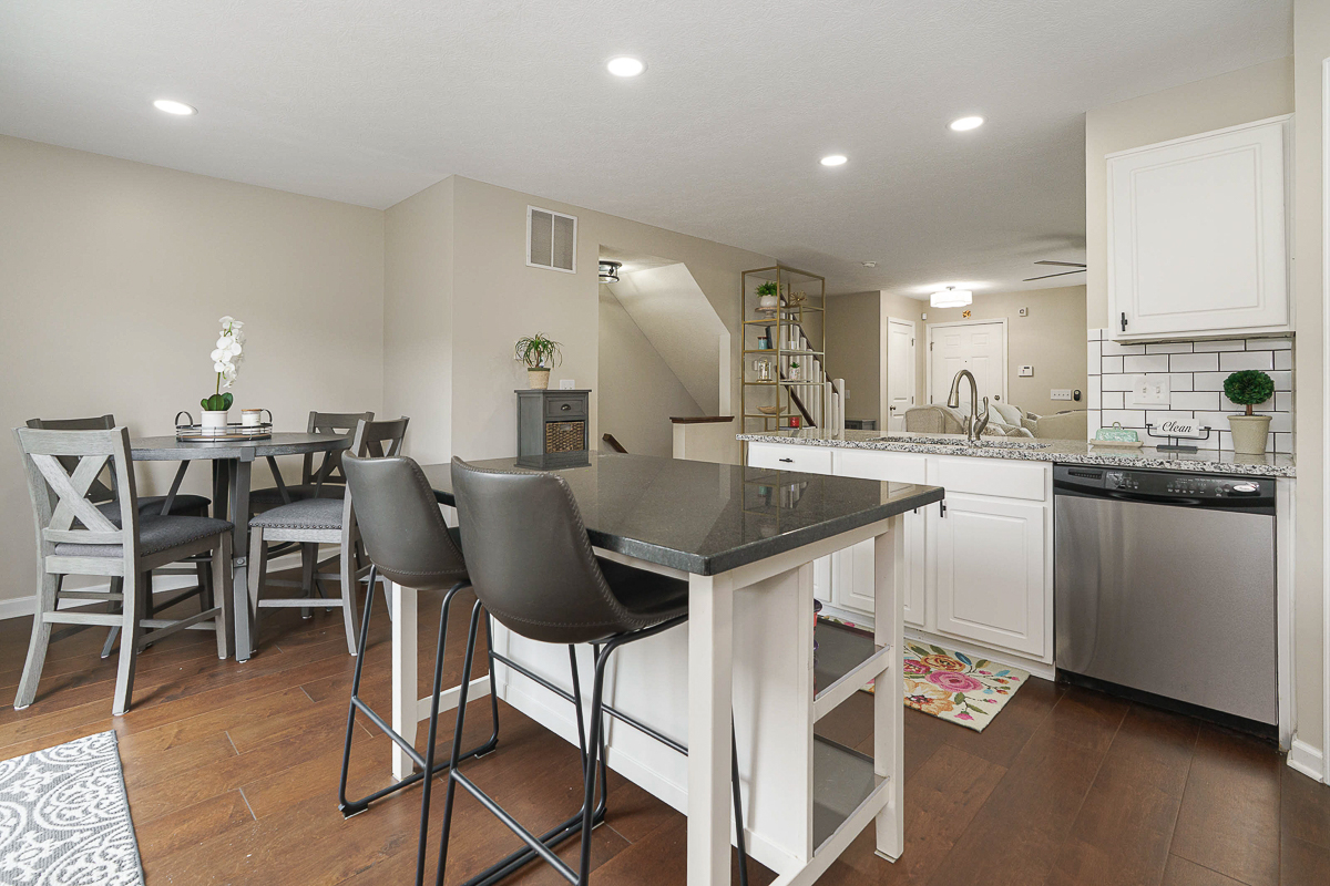 5649 Chippewa Falls St-22