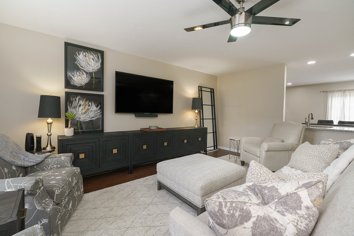 5649 Chippewa Falls St-26