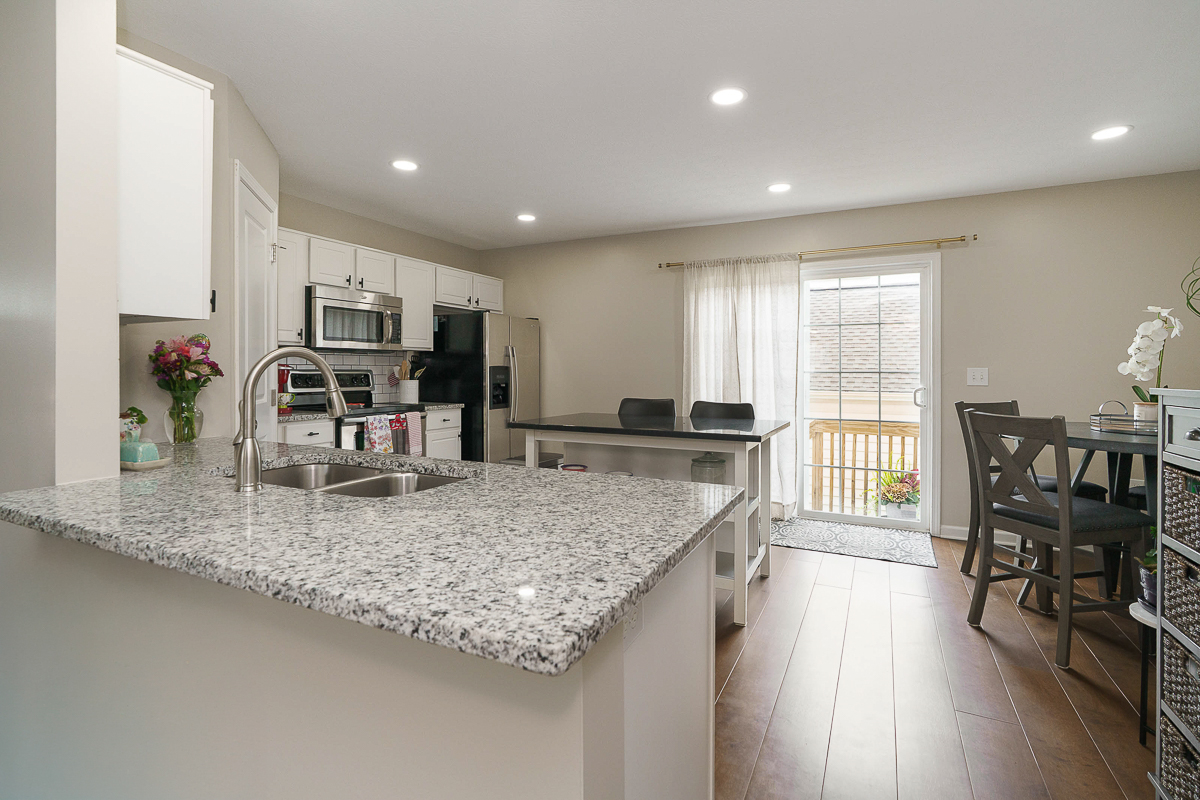 5649 Chippewa Falls St-27