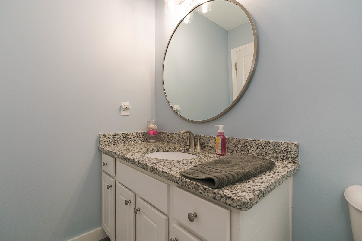 5649 Chippewa Falls St-33