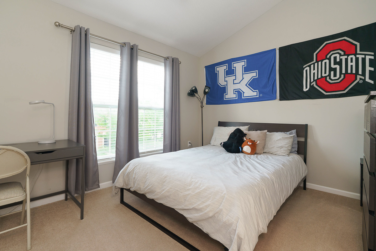 5649 Chippewa Falls St-36