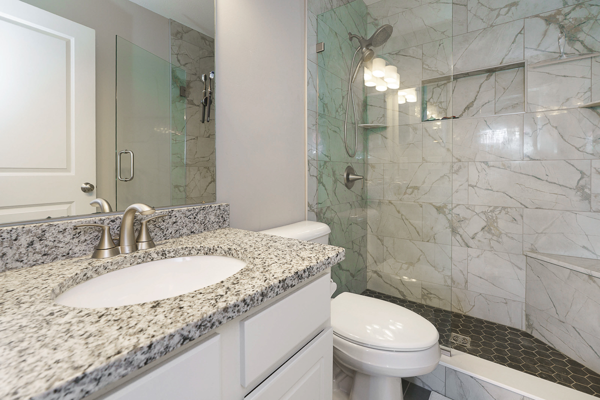 5649 Chippewa Falls St-39