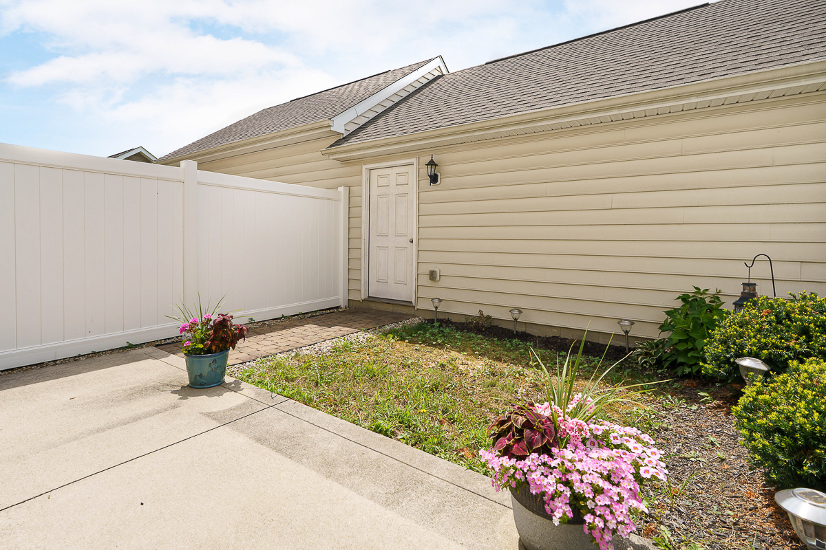 5649 Chippewa Falls St-8