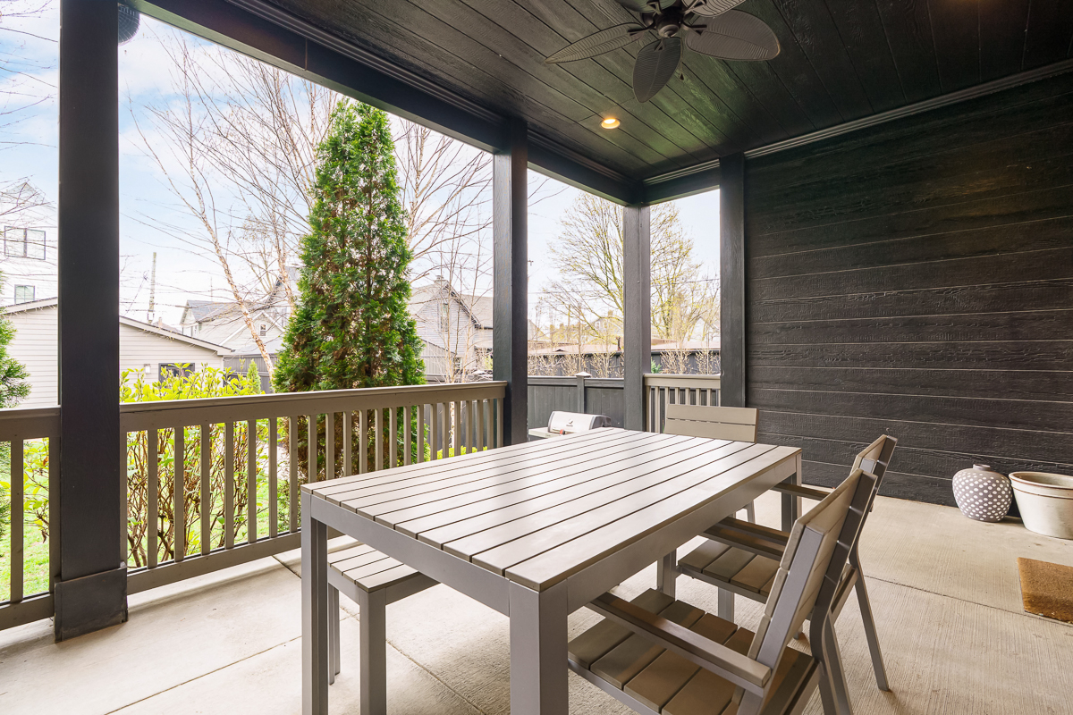 251 Deshler Ave EXT-11