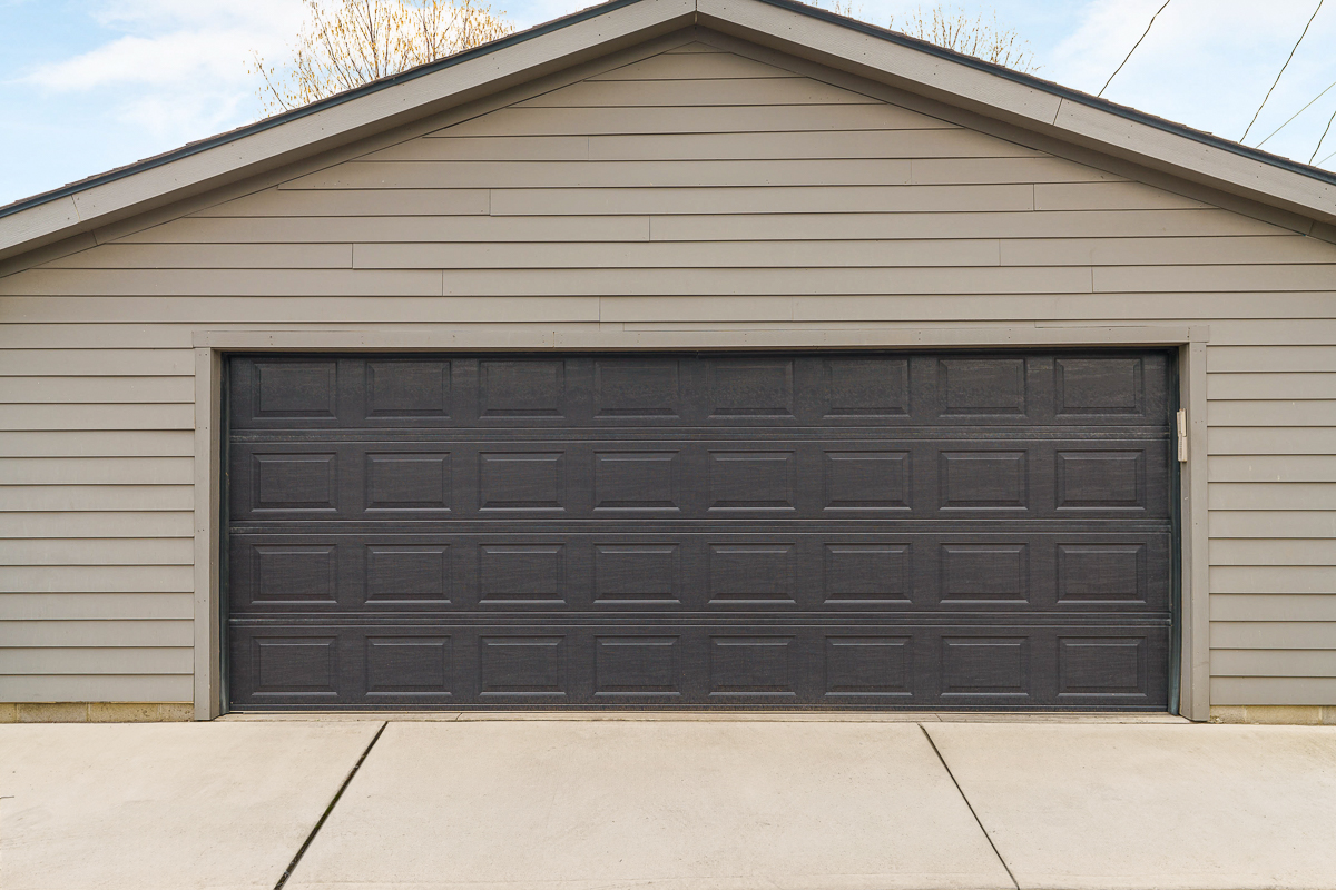 251 Deshler Ave EXT-12