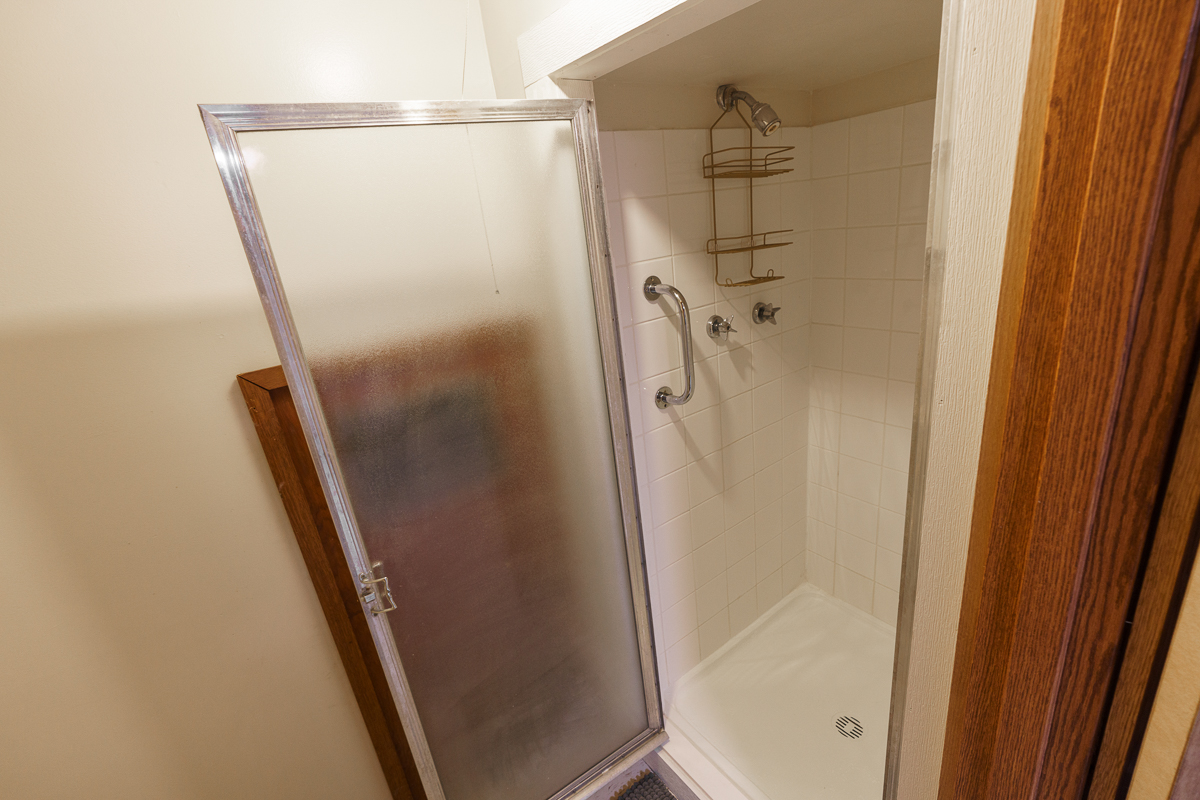 265 Erie Rd-Bathroom-2