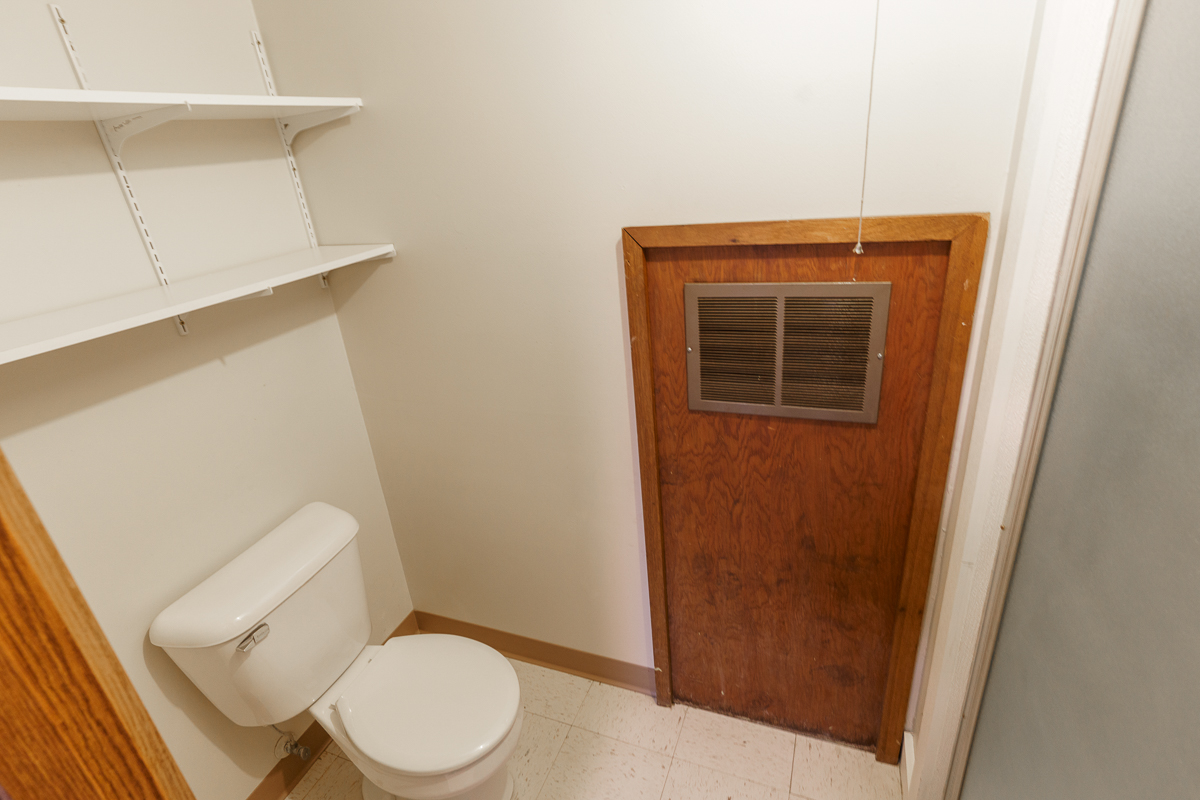265 Erie Rd-Bathroom-4