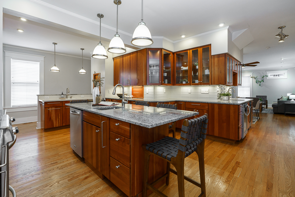 243 e Whittier St------21