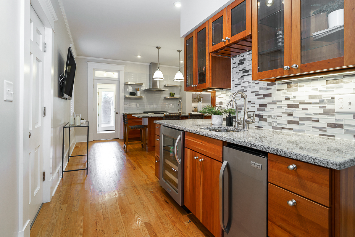 243 e Whittier St------23