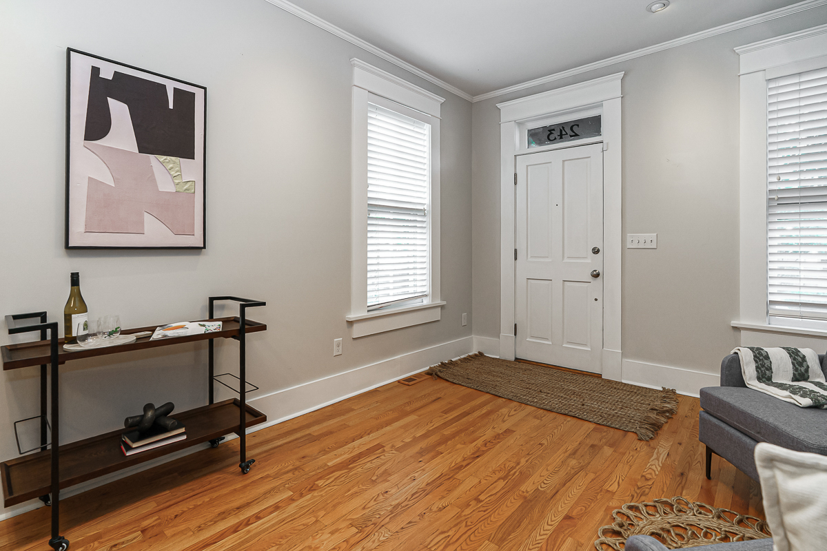 243 e Whittier St------37