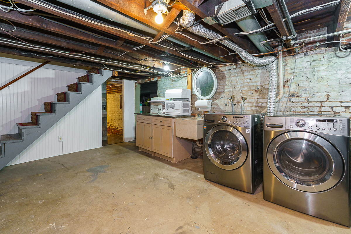 33 e Frankfort St-10