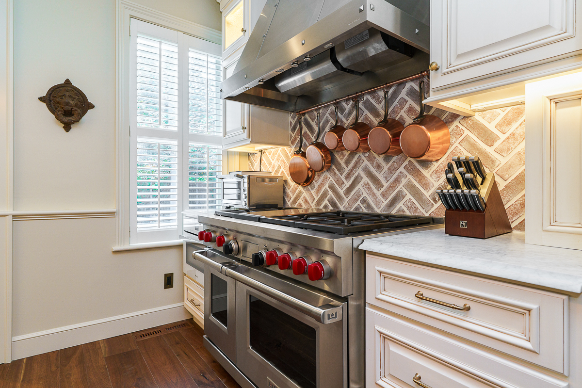 33 e Frankfort St-17