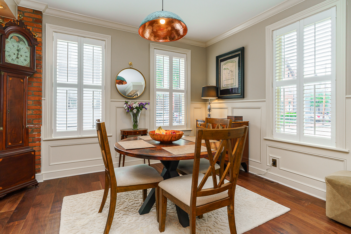 33 e Frankfort St-27