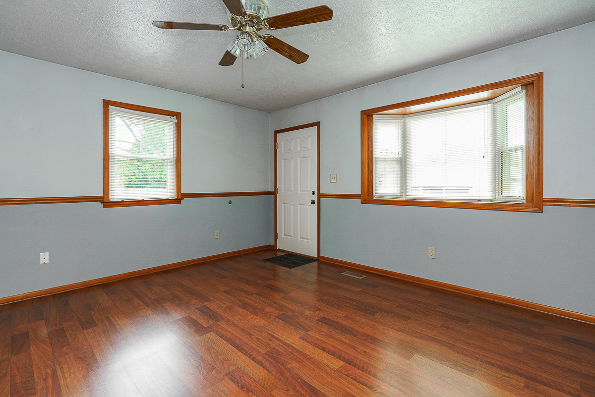 3203 Grasmere Ave-16-2