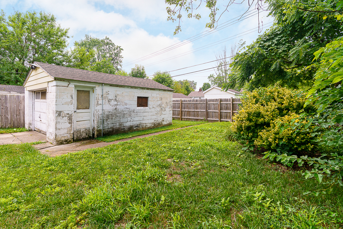 3203 Grasmere Ave-6-2