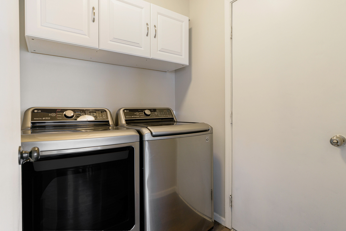 5270 Gladstone Pl.--12