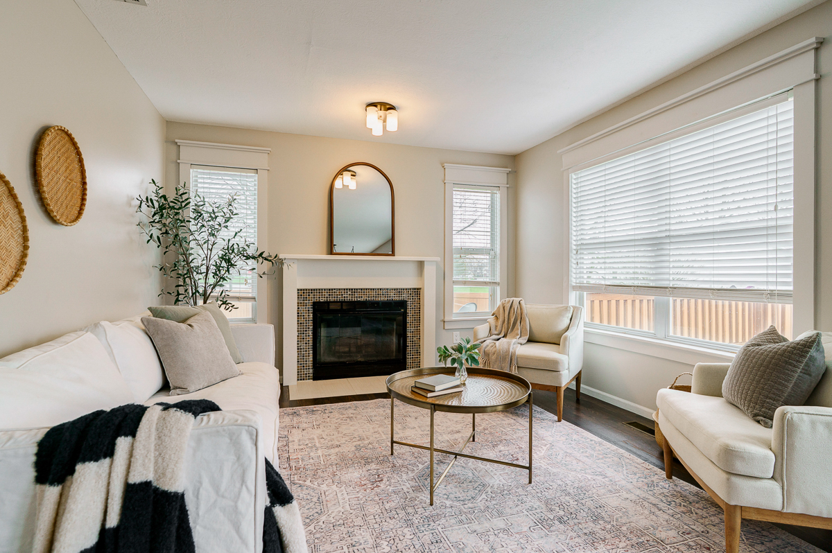 5270 Gladstone Pl.--13