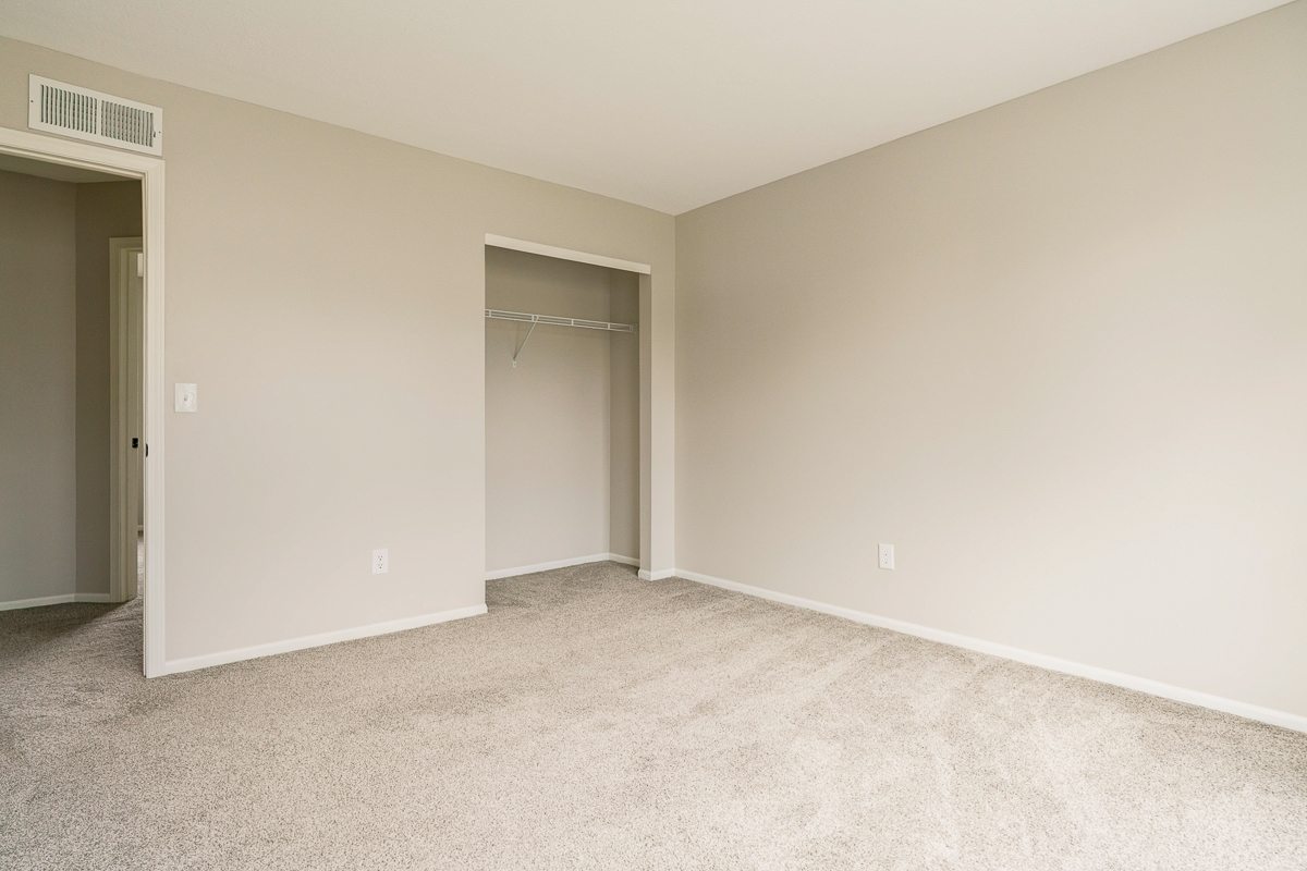 5270 Gladstone Pl.--25