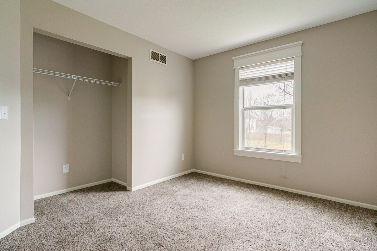 5270 Gladstone Pl.--27