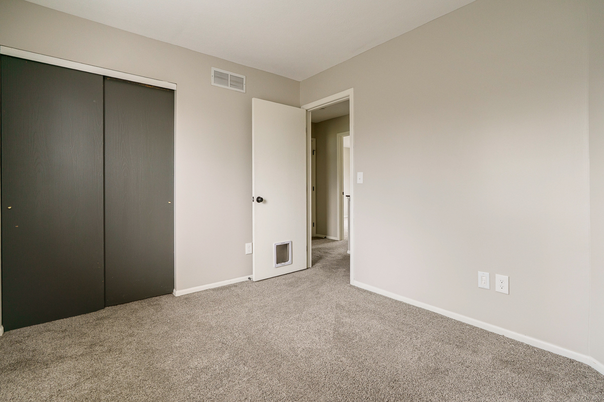 5270 Gladstone Pl.--29