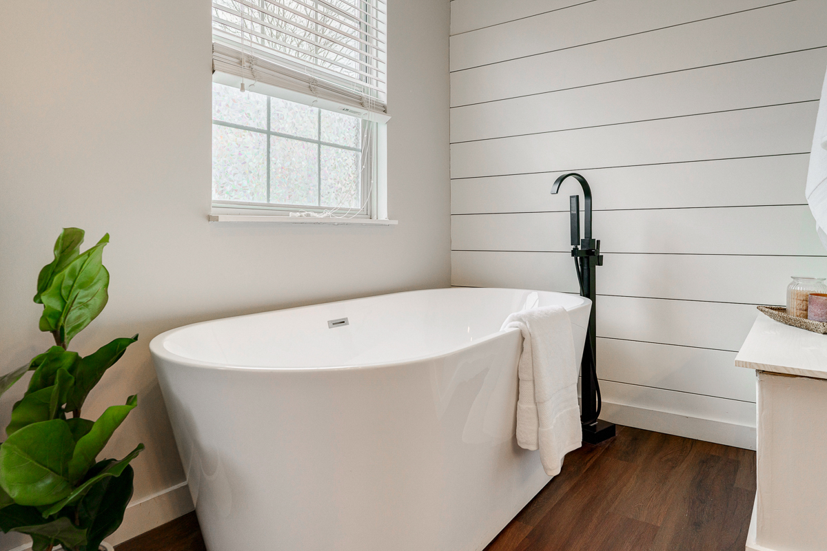 5270 Gladstone Pl.--35