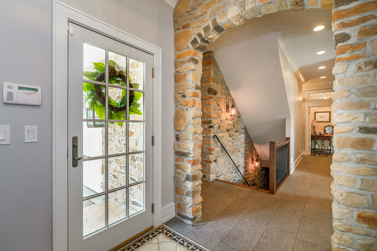 6008 Shala Cir -Interiors-47