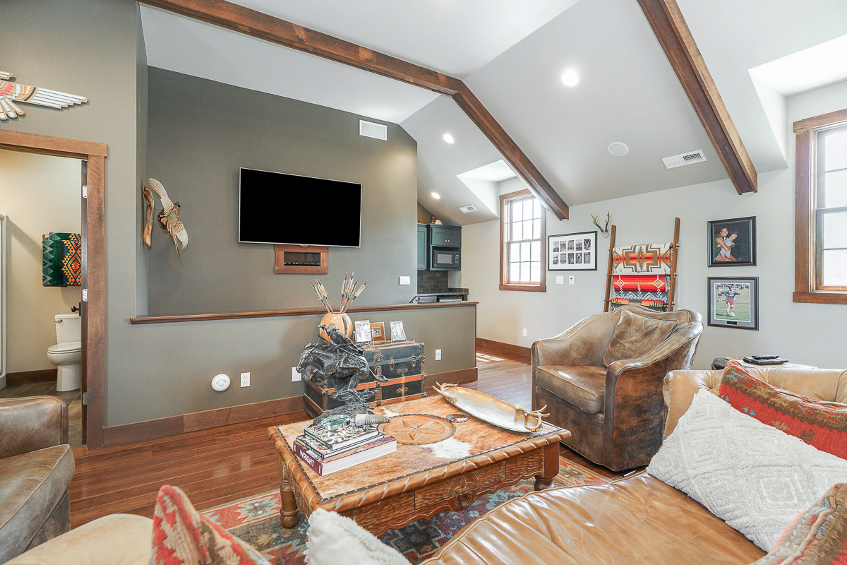 6008 Shala Cir -Interiors-87