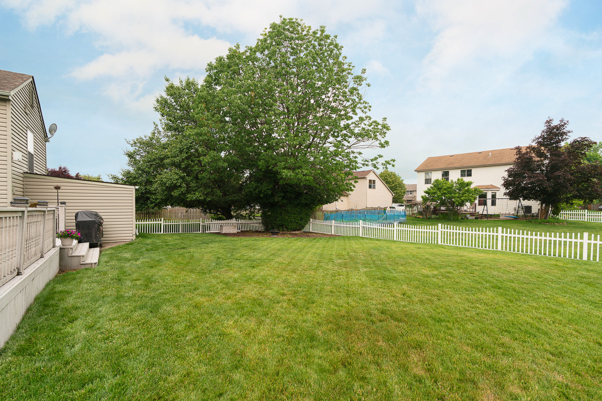 8126 Mandalay Rd EXT-8