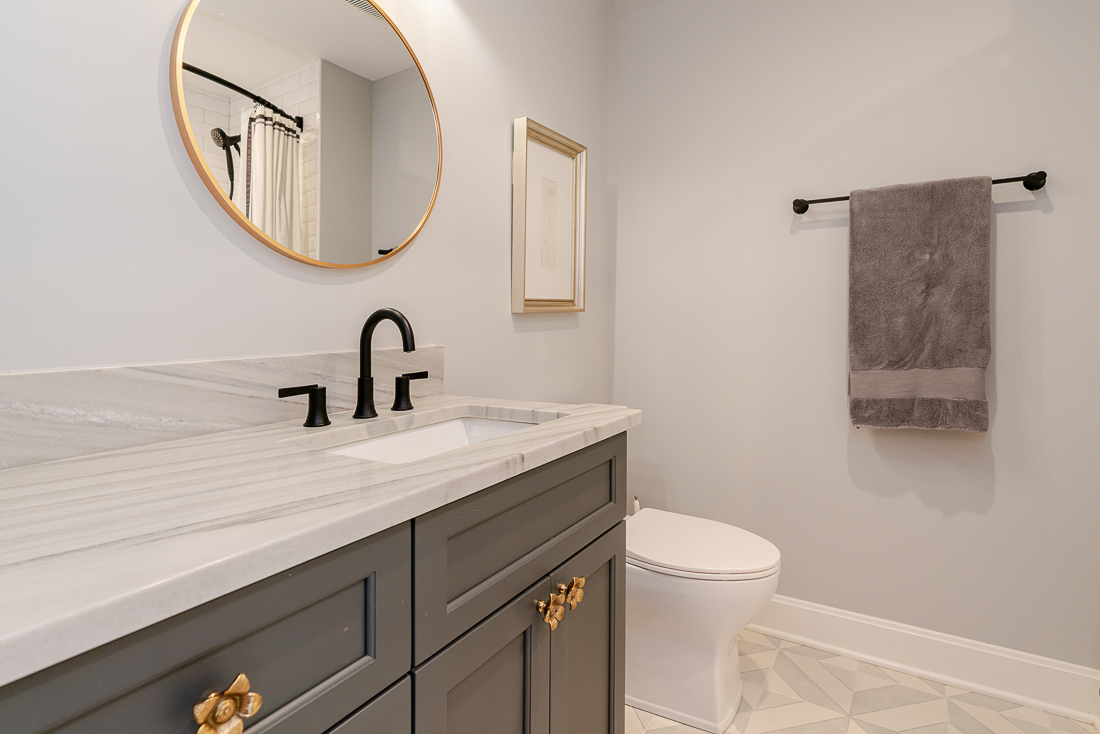 1968 N Devon Rd.-144