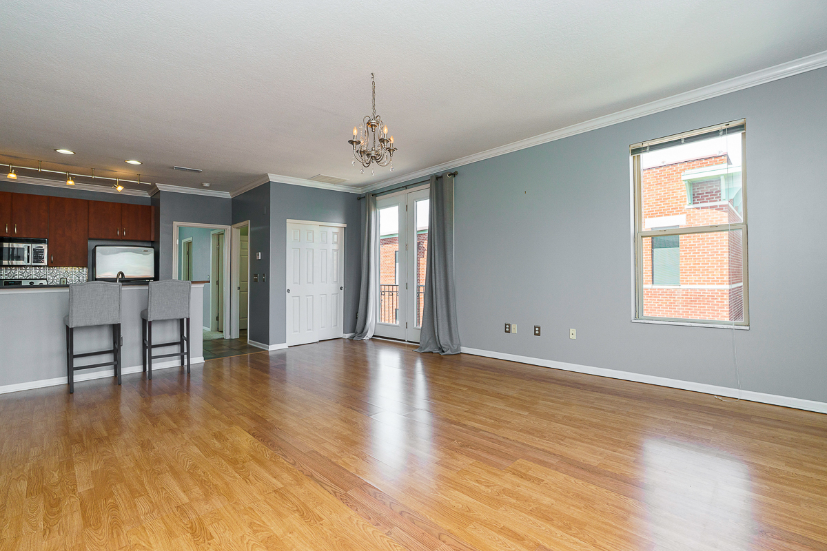 115 e Noble St #3 (13 of 39)