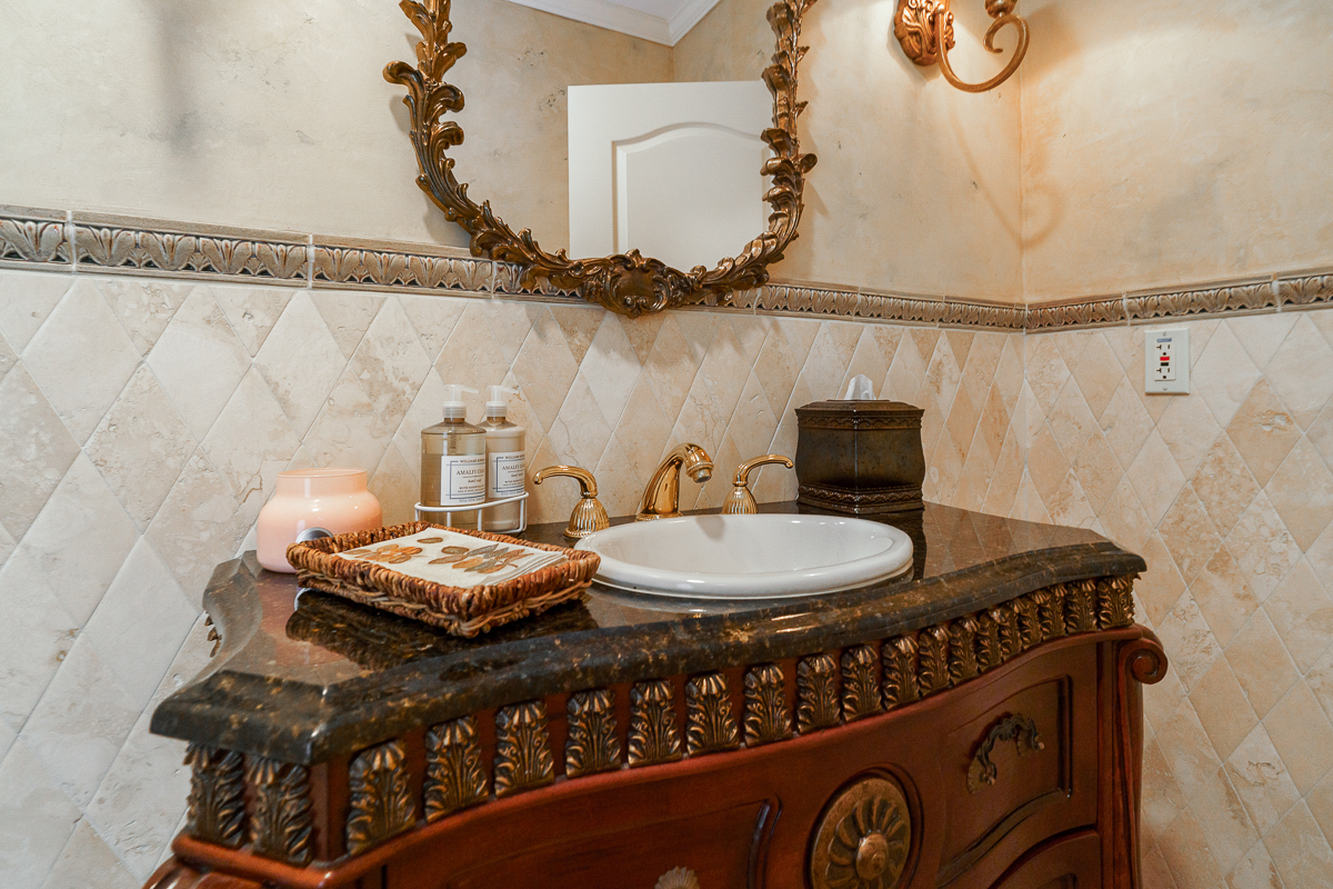 8528 Price Hilliards Rd-30