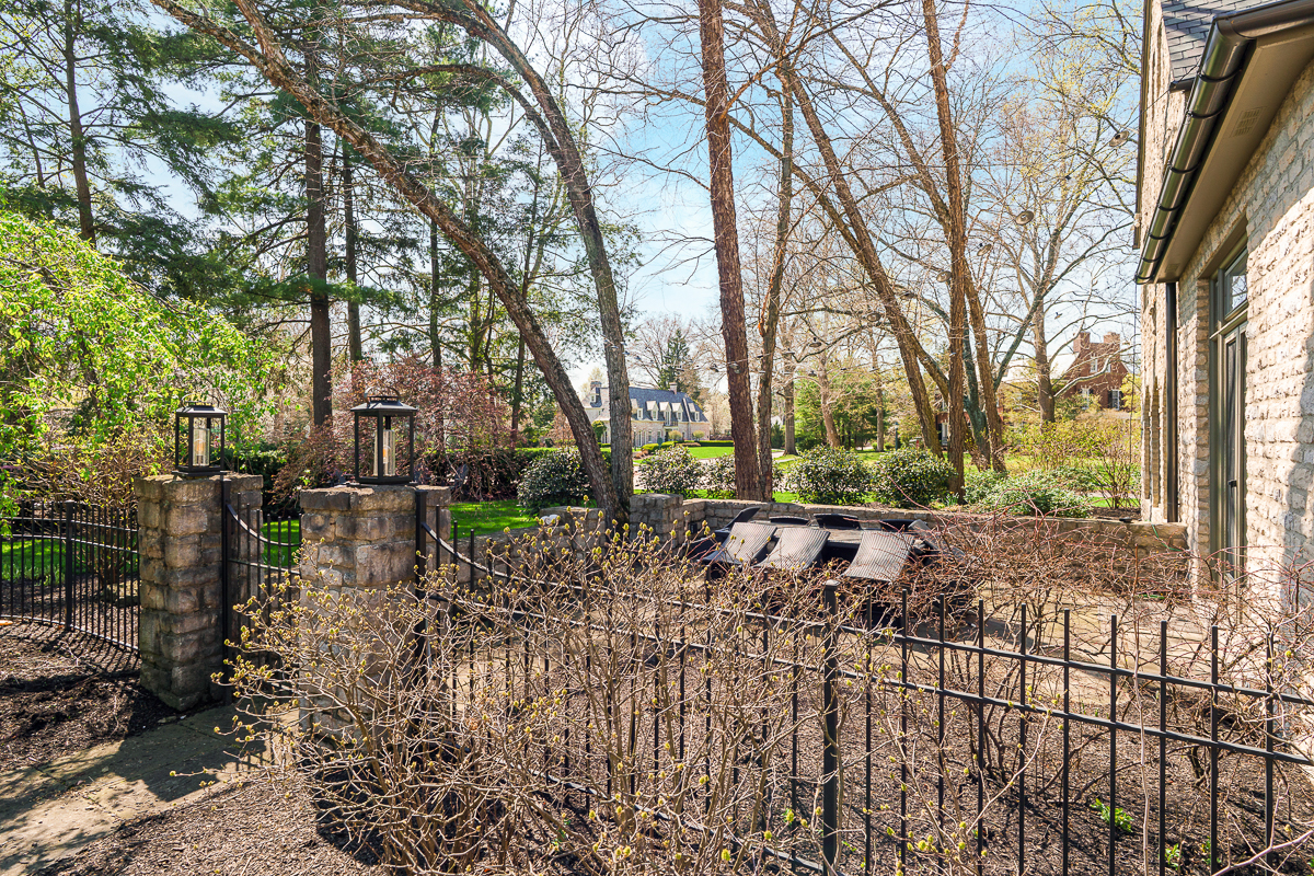 64 Stanbery Ave EXT-11