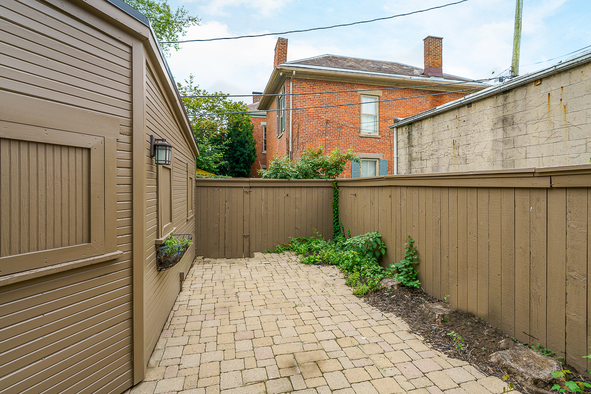 37 Stewart Ave EXT (3 of 6)