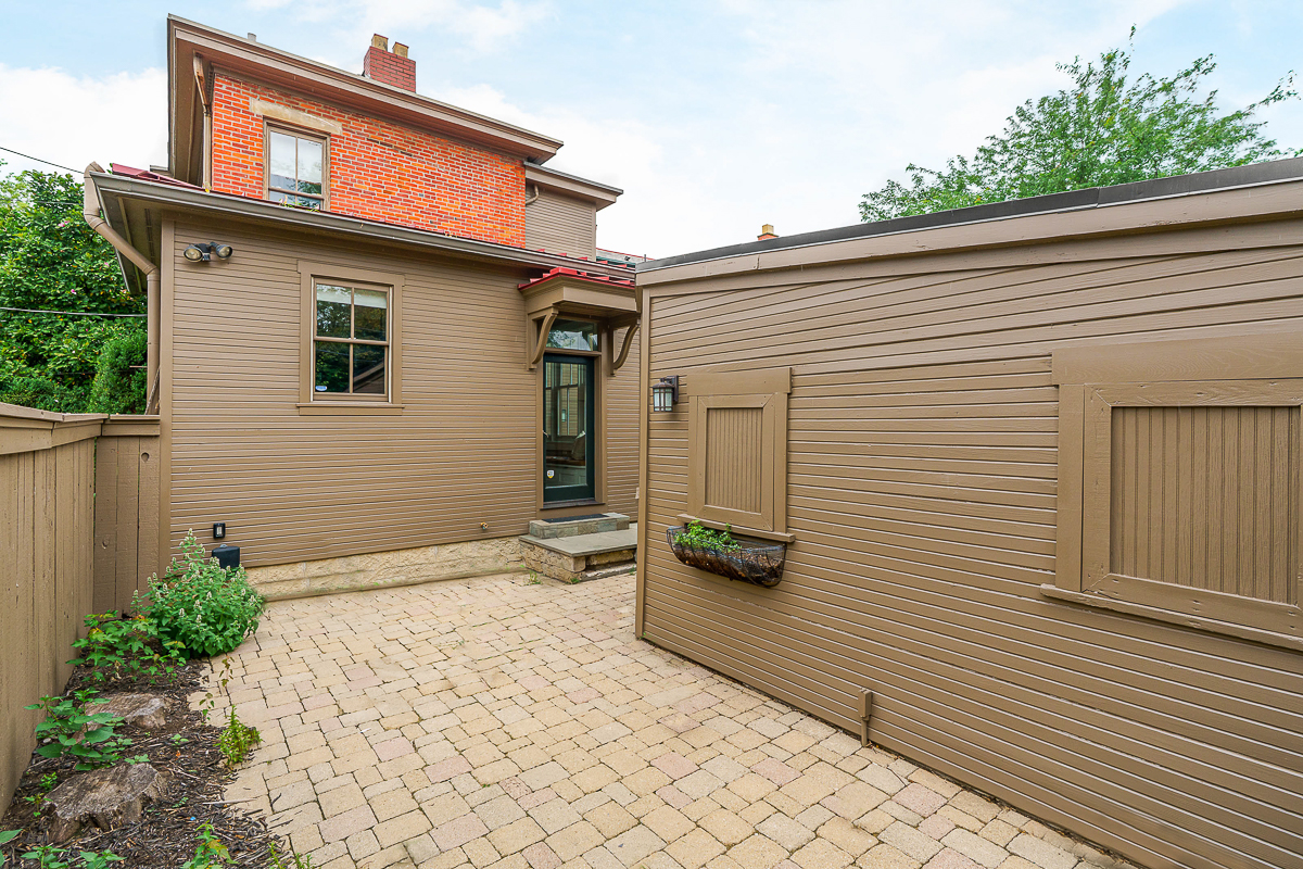 37 Stewart Ave EXT (4 of 6)