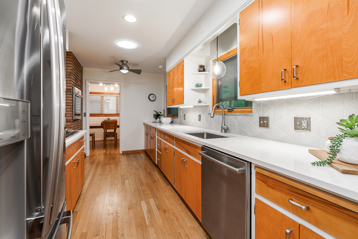 3965 Wynding Dr edit-13