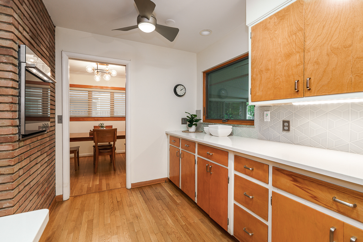 3965 Wynding Dr edit-16