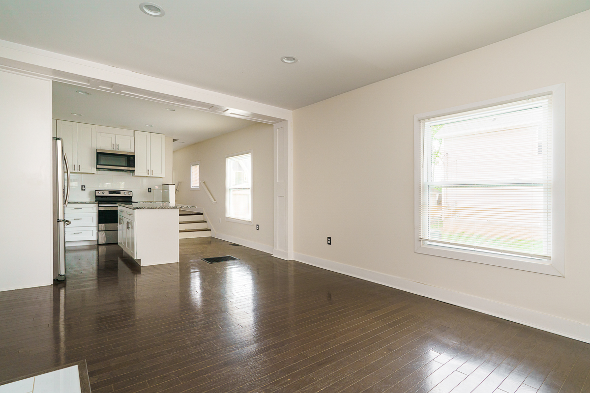 857-859 Wilson Ave-13